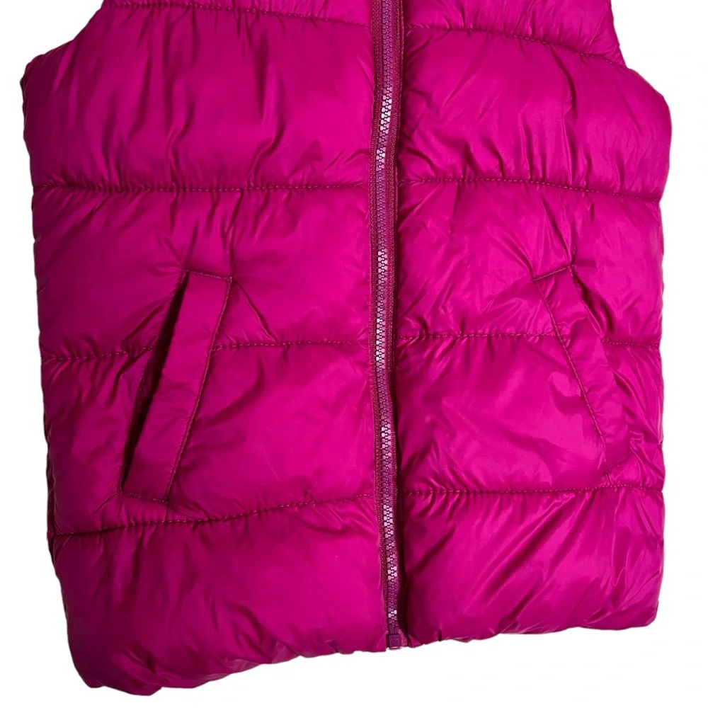 Old Navy Girls Pink Puffer Vests Size 10-12 Large